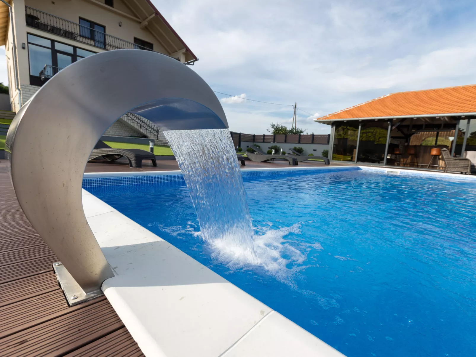 House King`s Hill - Buiten