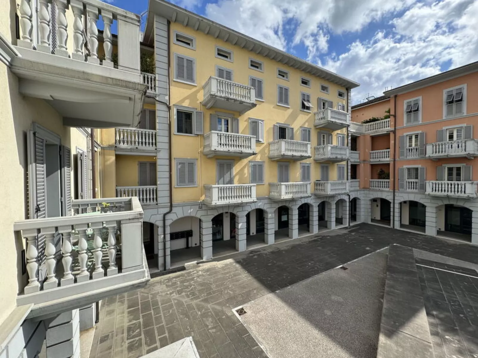 Galleria Degli Artisti - Buiten
