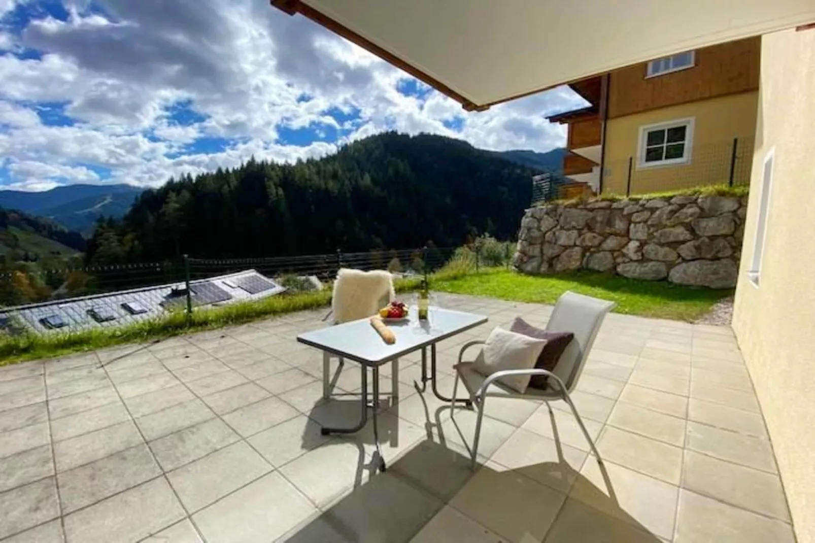 Genieten in Saalbach Top D1 - Terrasbalkon