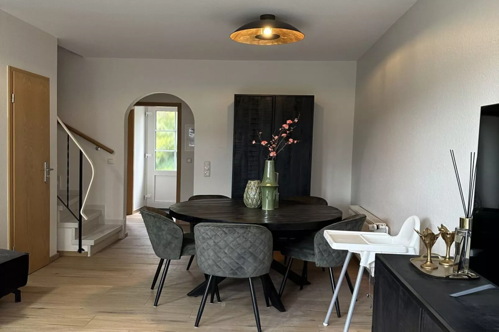 451114 - Eetkamer