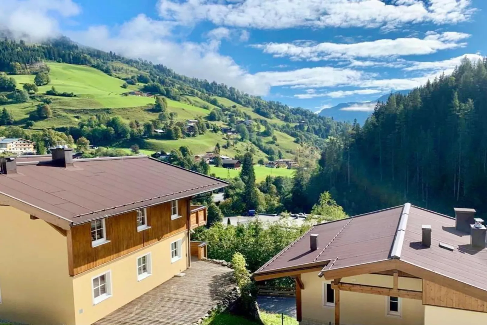 Genieten in Saalbach Top E2 - Buitenkant zomer