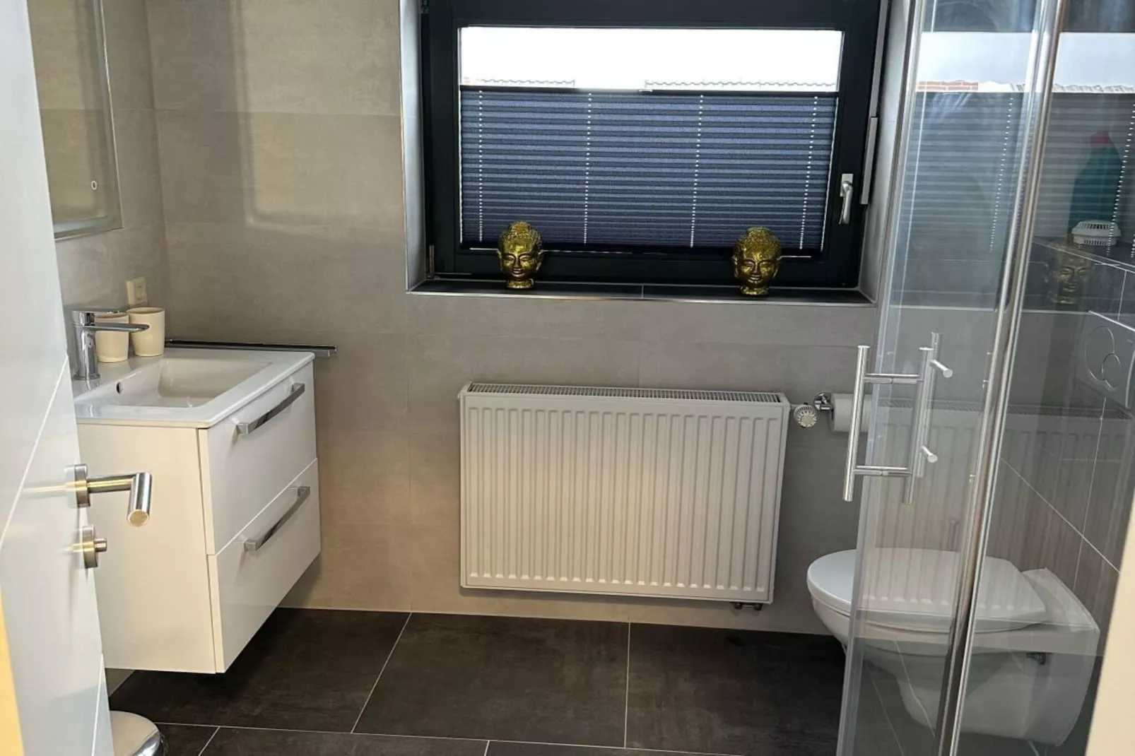 440628 - Badkamer