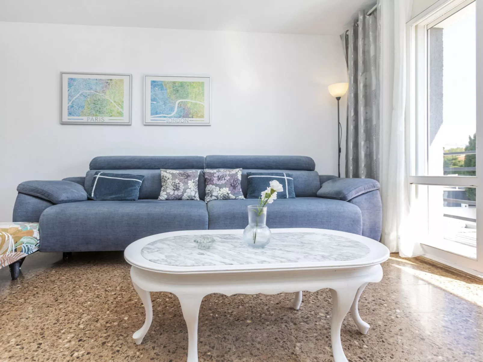 Mi Capricho - Binnen