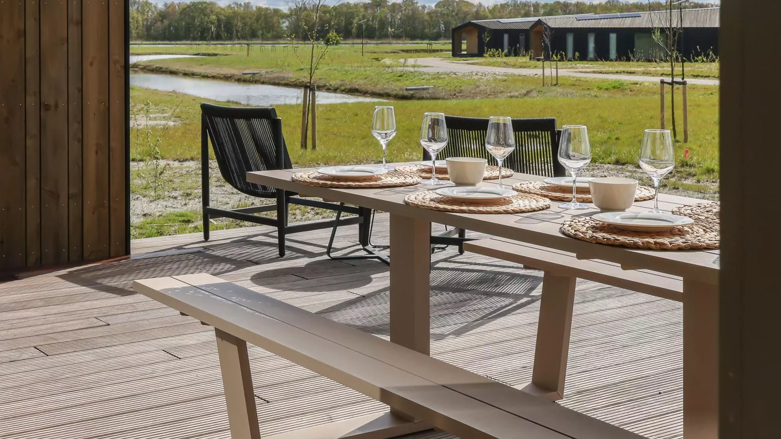 Natuurhuis Waterloop - Tuinen zomer