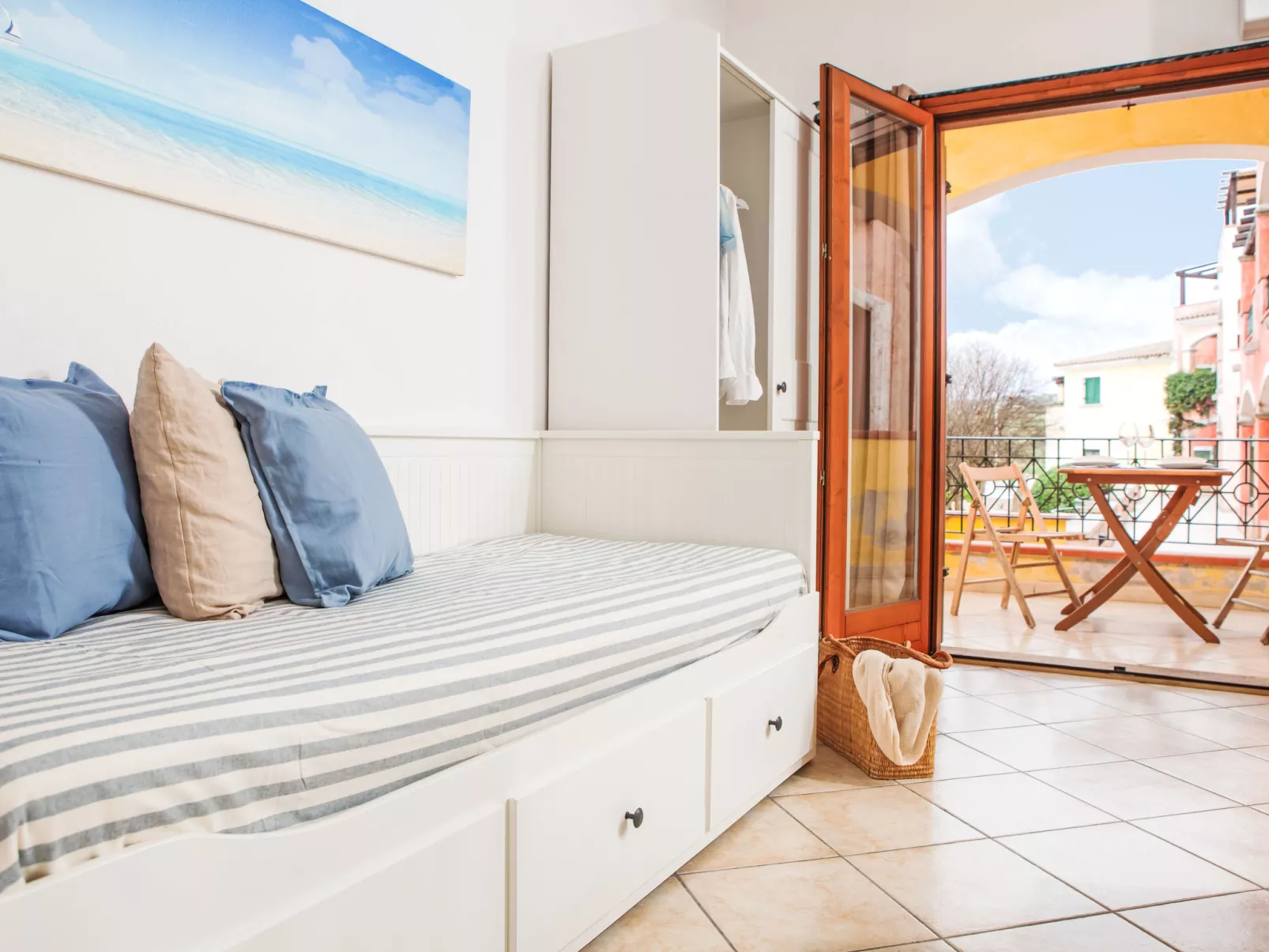 Delizioso Nausicae con piscina - Binnen