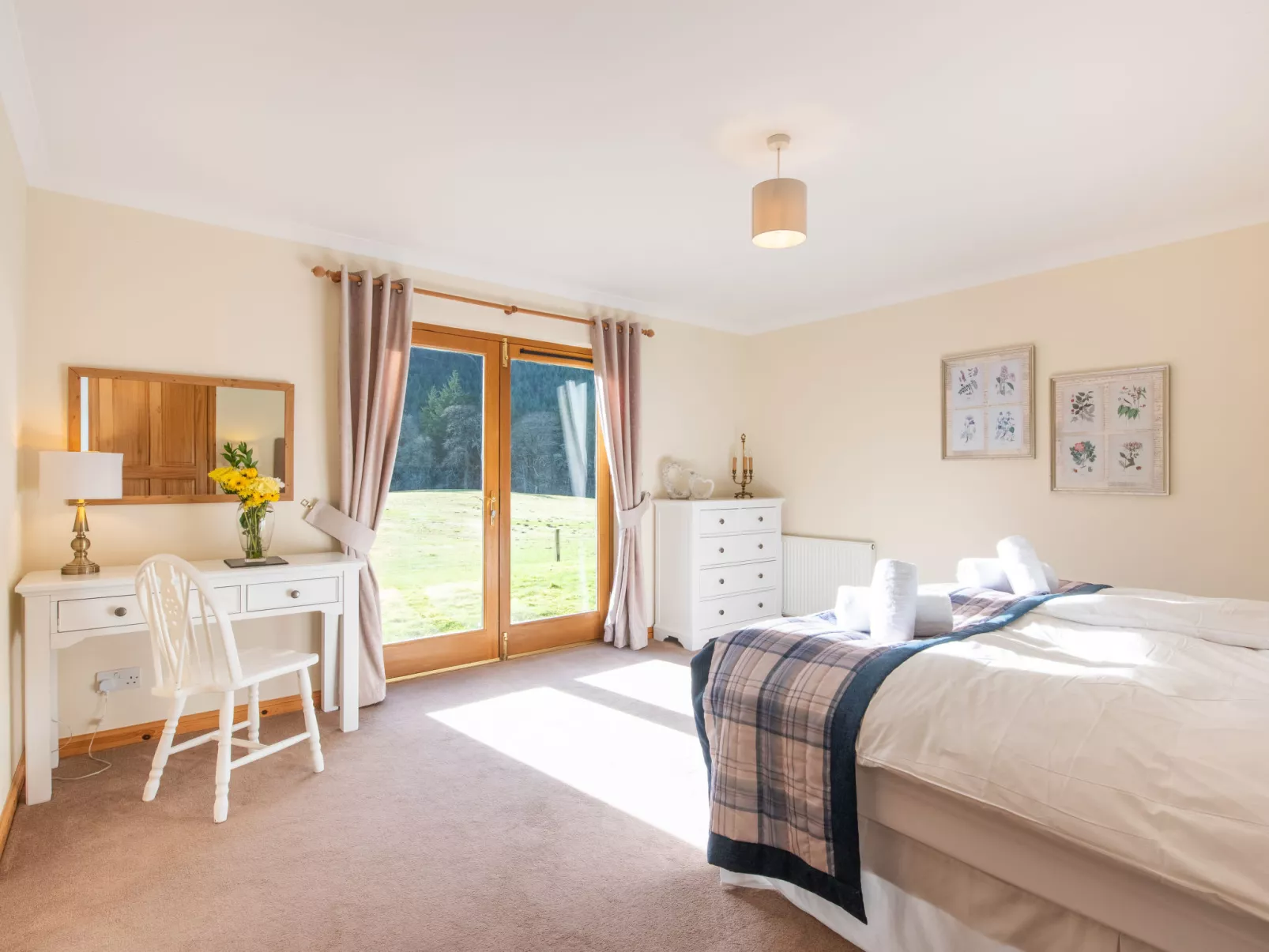 Glenmoriston Estate (2 cottages) - Binnen