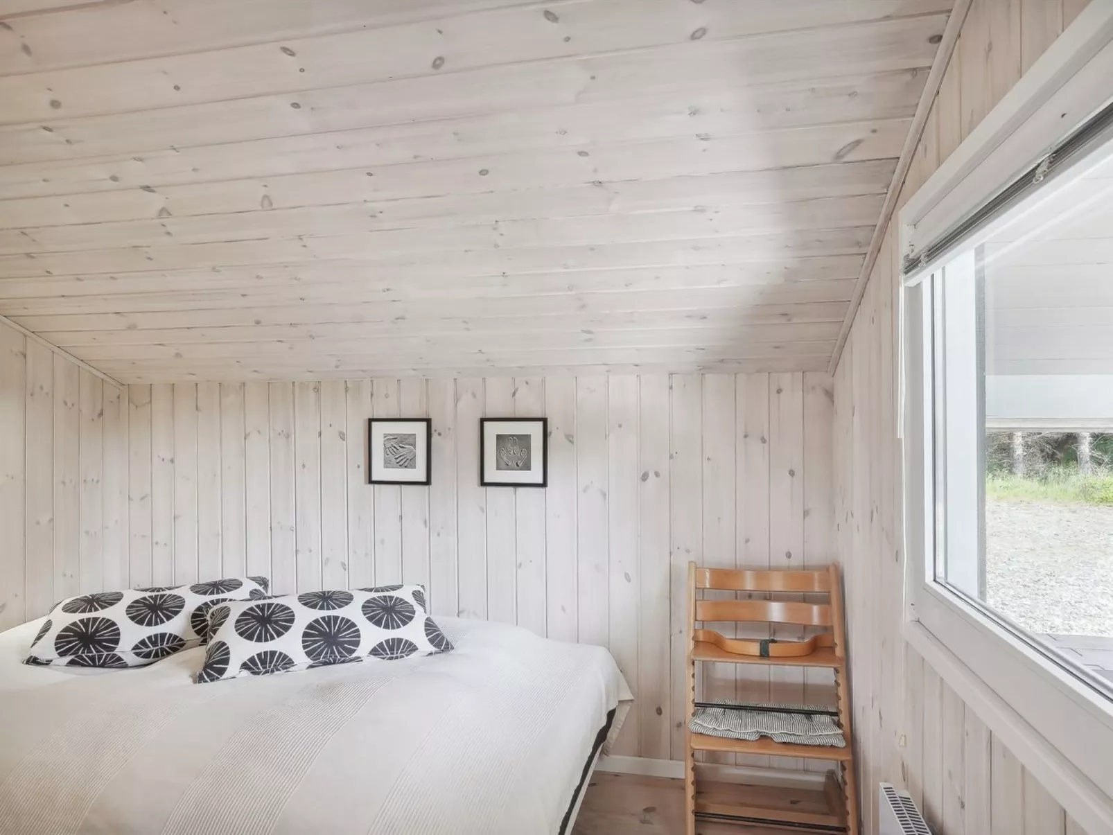 "Ilka" - 375m from the sea - Binnen