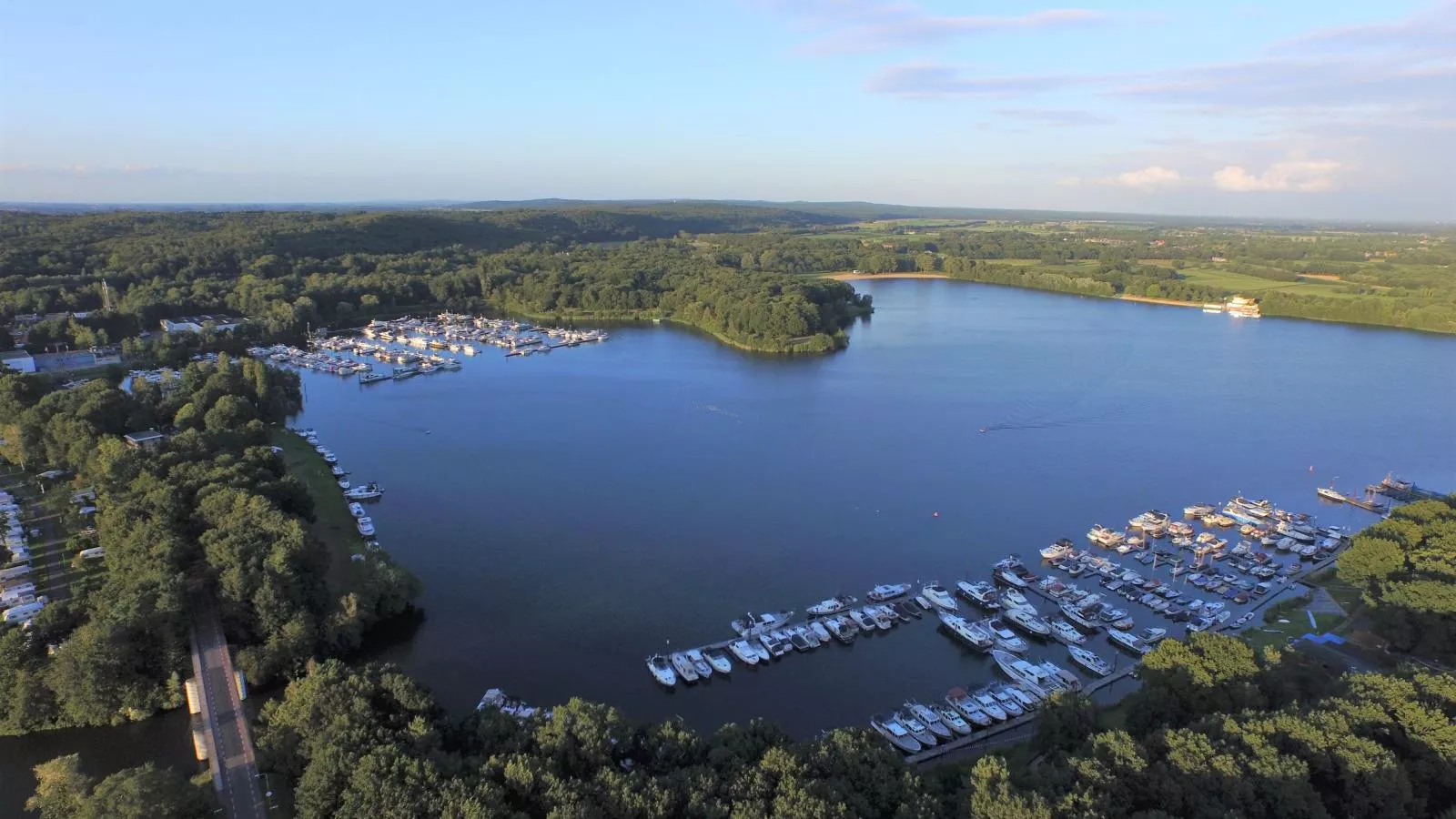 Floating in Limburg - rooftop hottub - Gebieden zomer 1km
