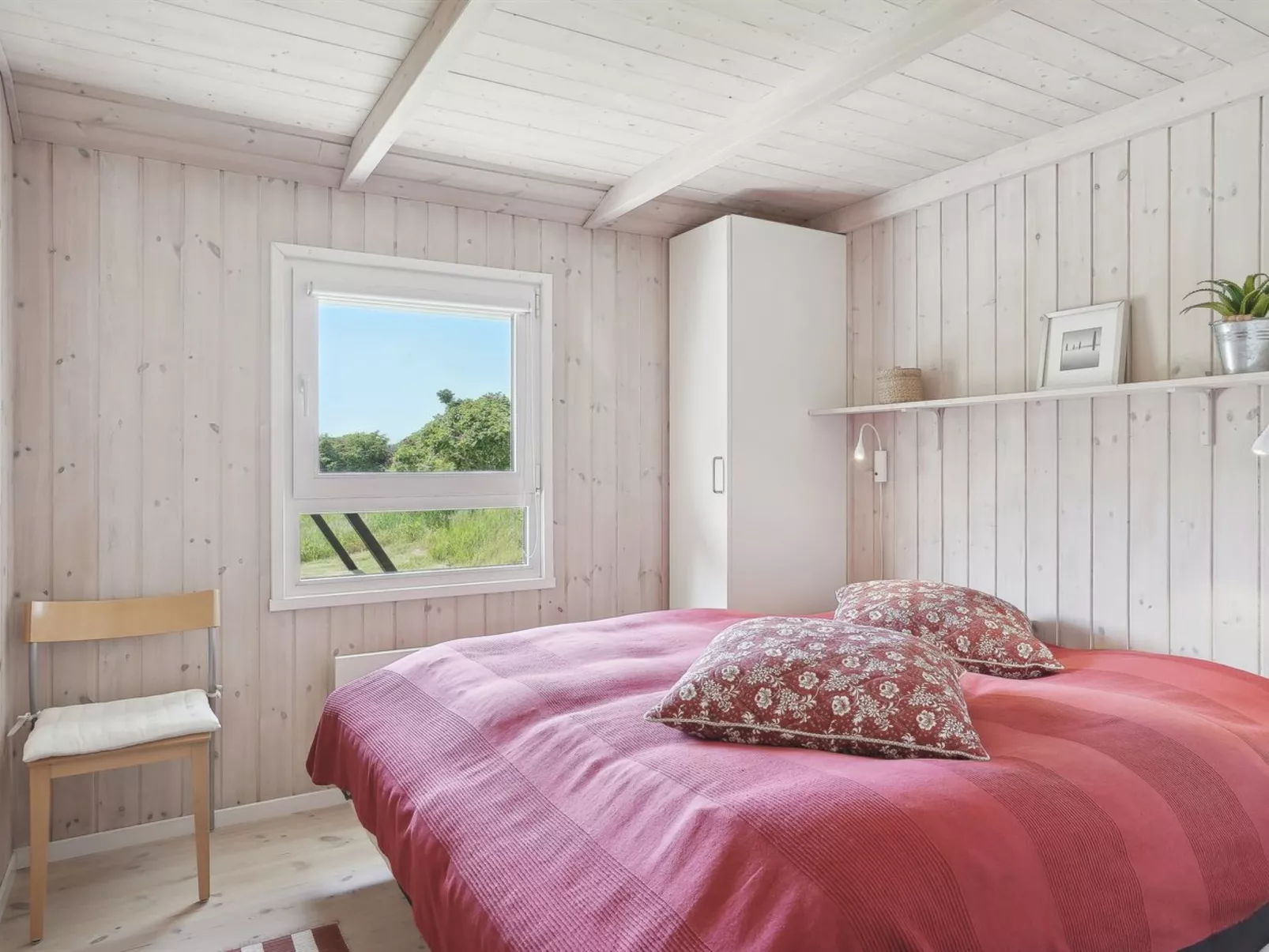 "Ilka" - 375m from the sea - Binnen