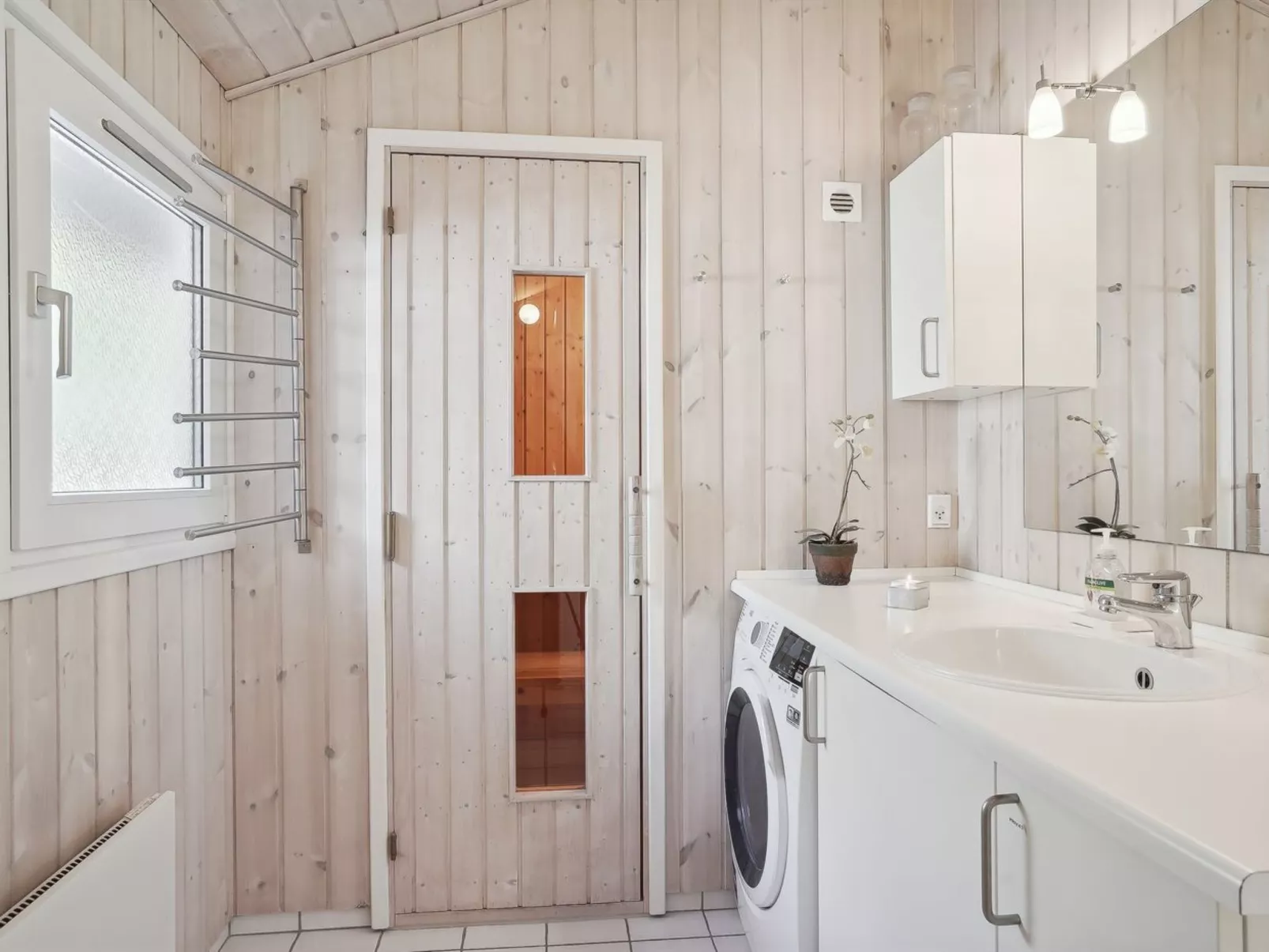 "Ilka" - 375m from the sea - Binnen