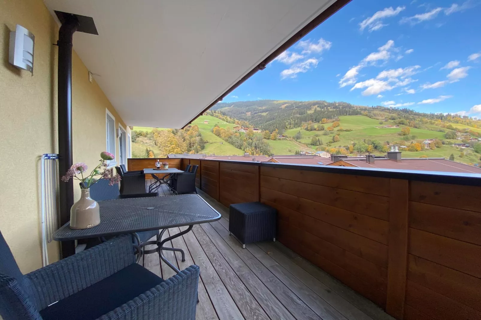 Genieten in Saalbach Top E2 - Terrasbalkon