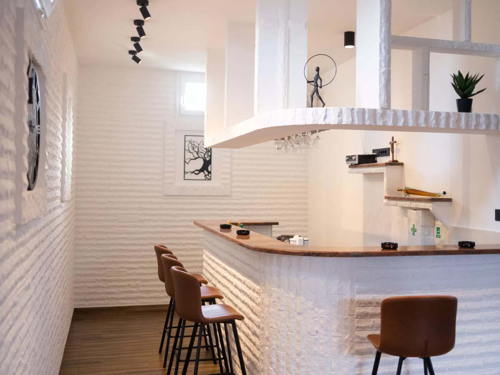 House King`s Hill - Buiten