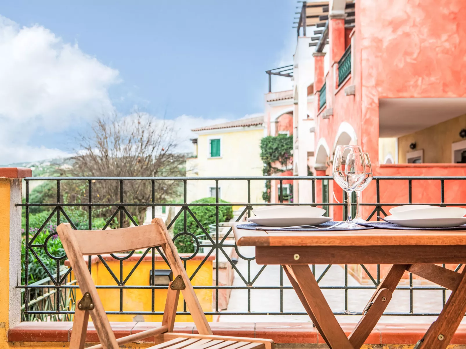 Delizioso Nausicae con piscina - Buiten