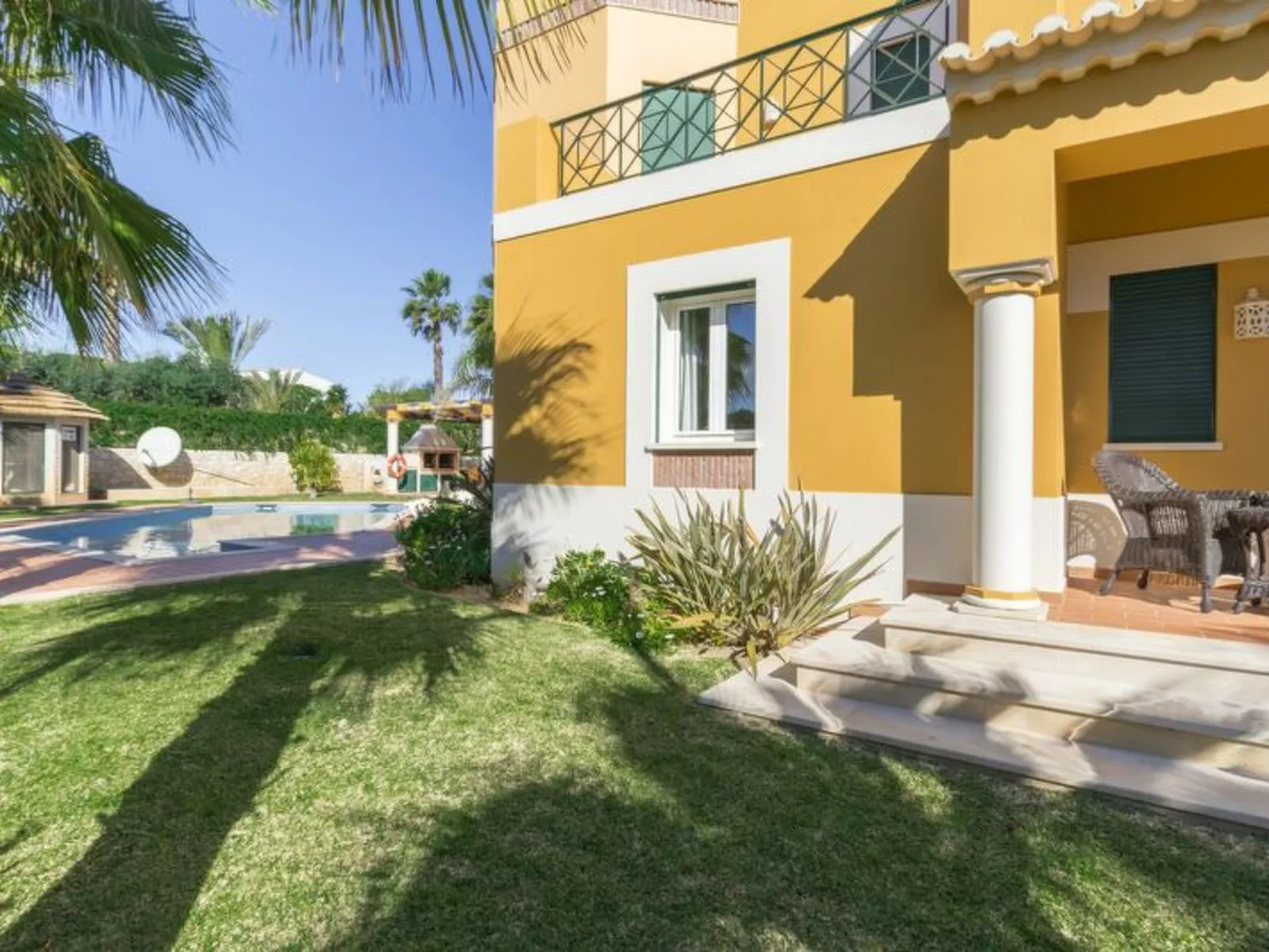 Villa V4 Alegria - Buiten