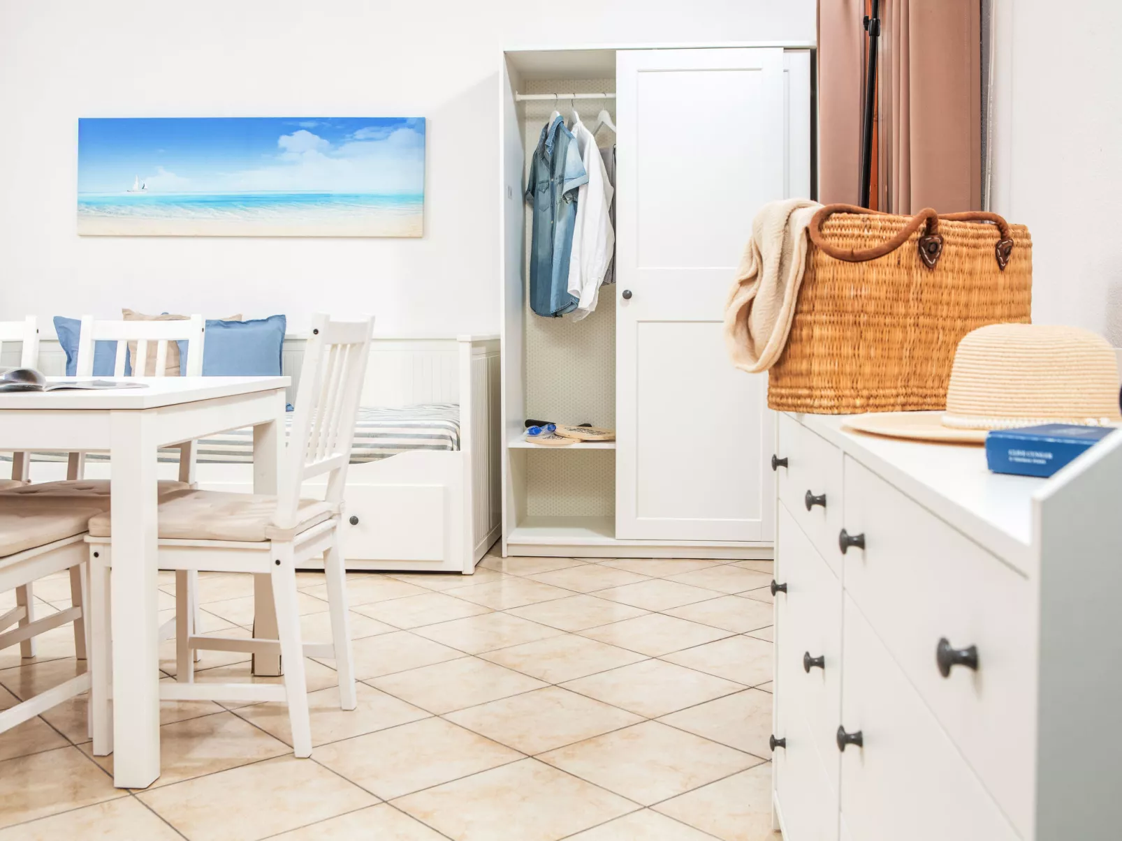 Delizioso Nausicae con piscina - Binnen