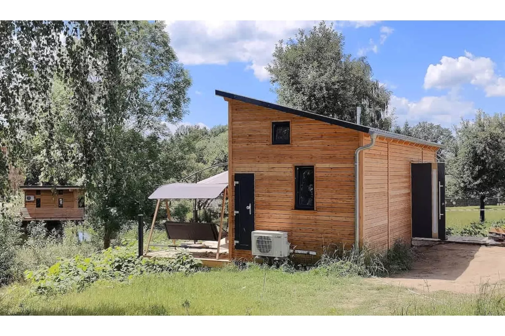 TH3 1P 40€(5) Schulz - Buitenkant zomer