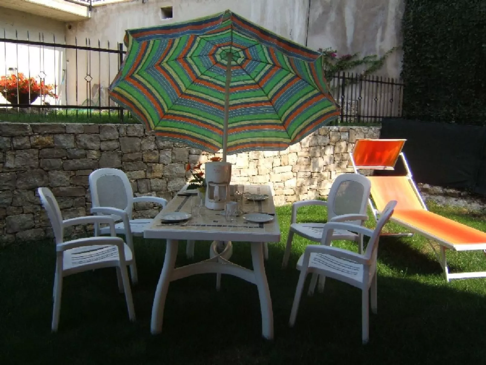 Gelbe Wohnung 65qm mit Garten und Seeblick - Image-tags.info