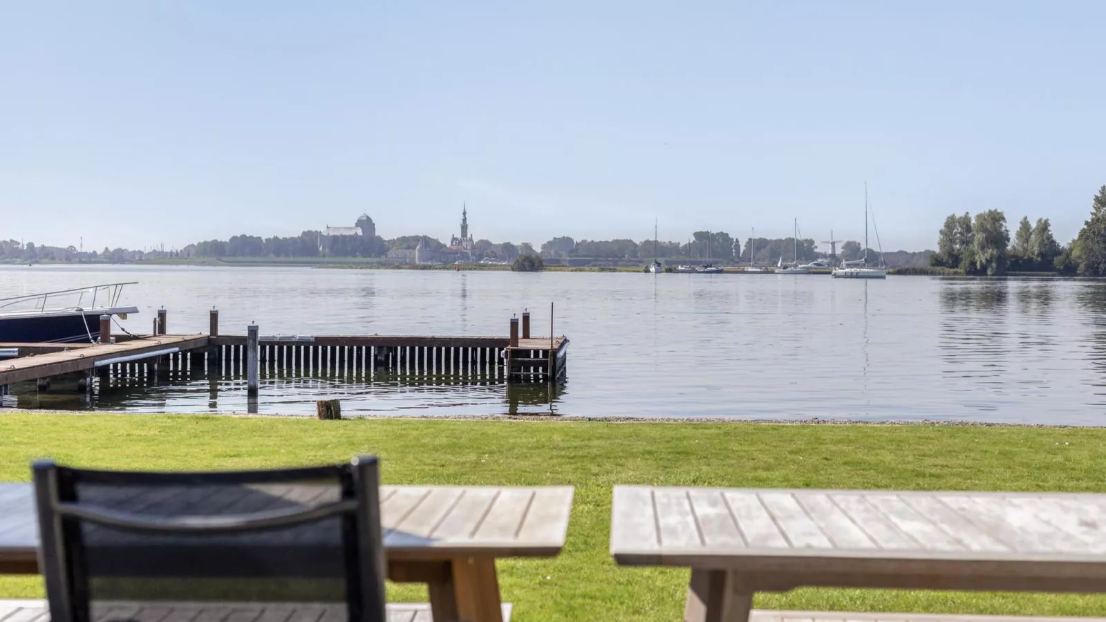 Reiger aan het Meer - Uitzicht zomer