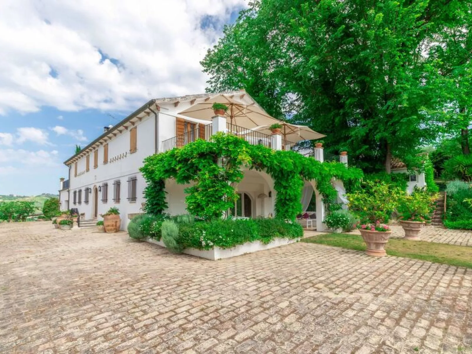 Villa La Picena - Buiten