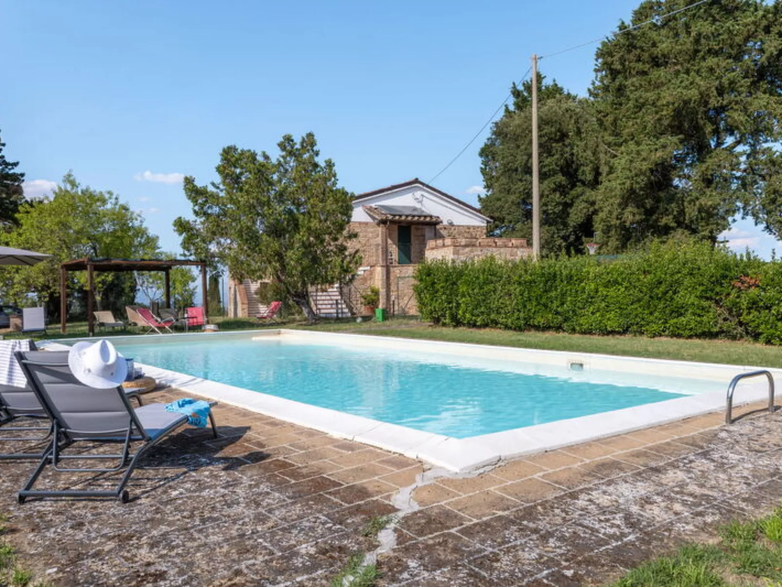 Il Pino Apartment - Buiten