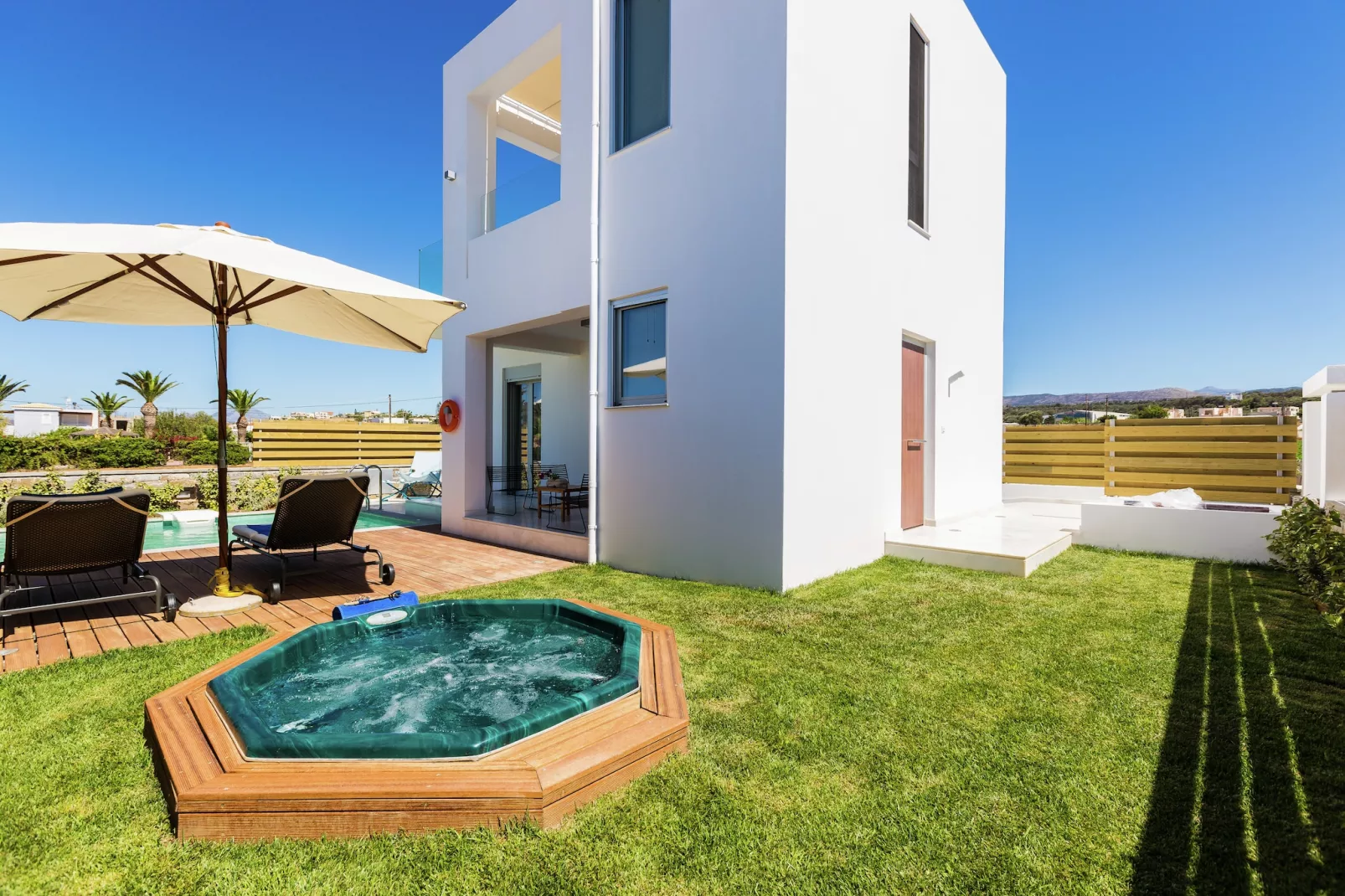 Thalasses Villa 1 - Buitenkant zomer
