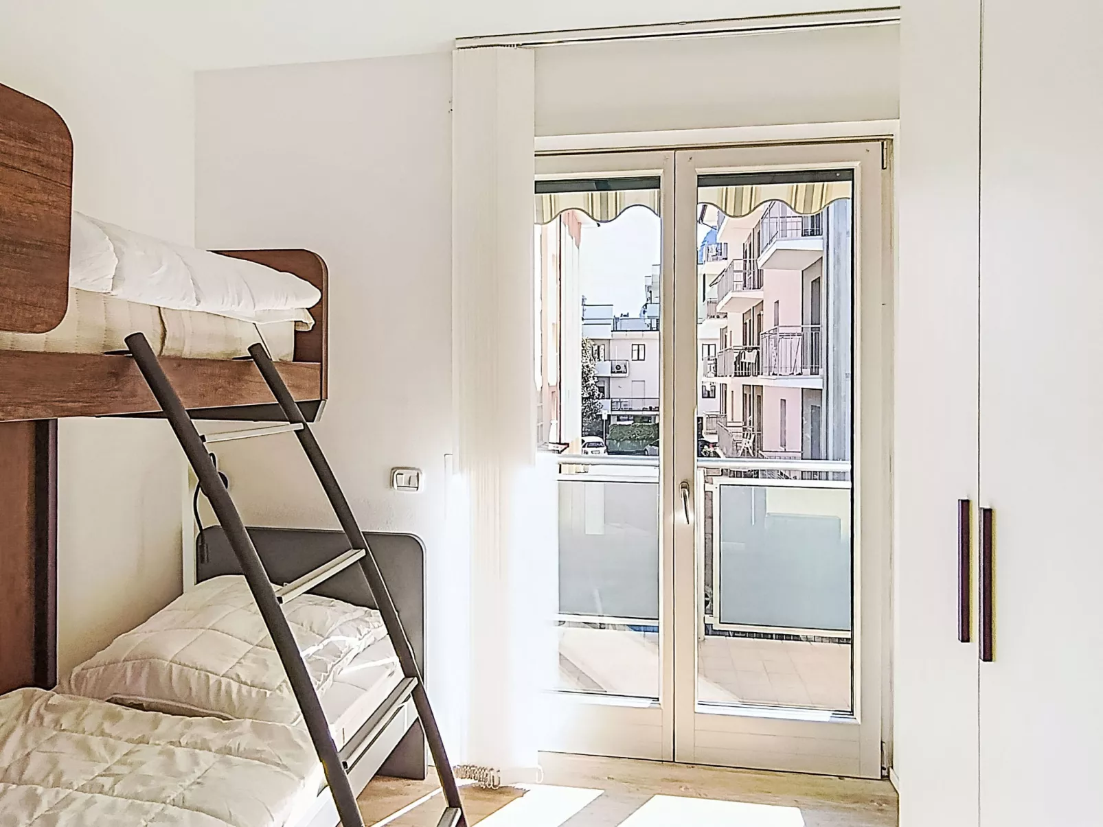 Family and Friends - Binnen