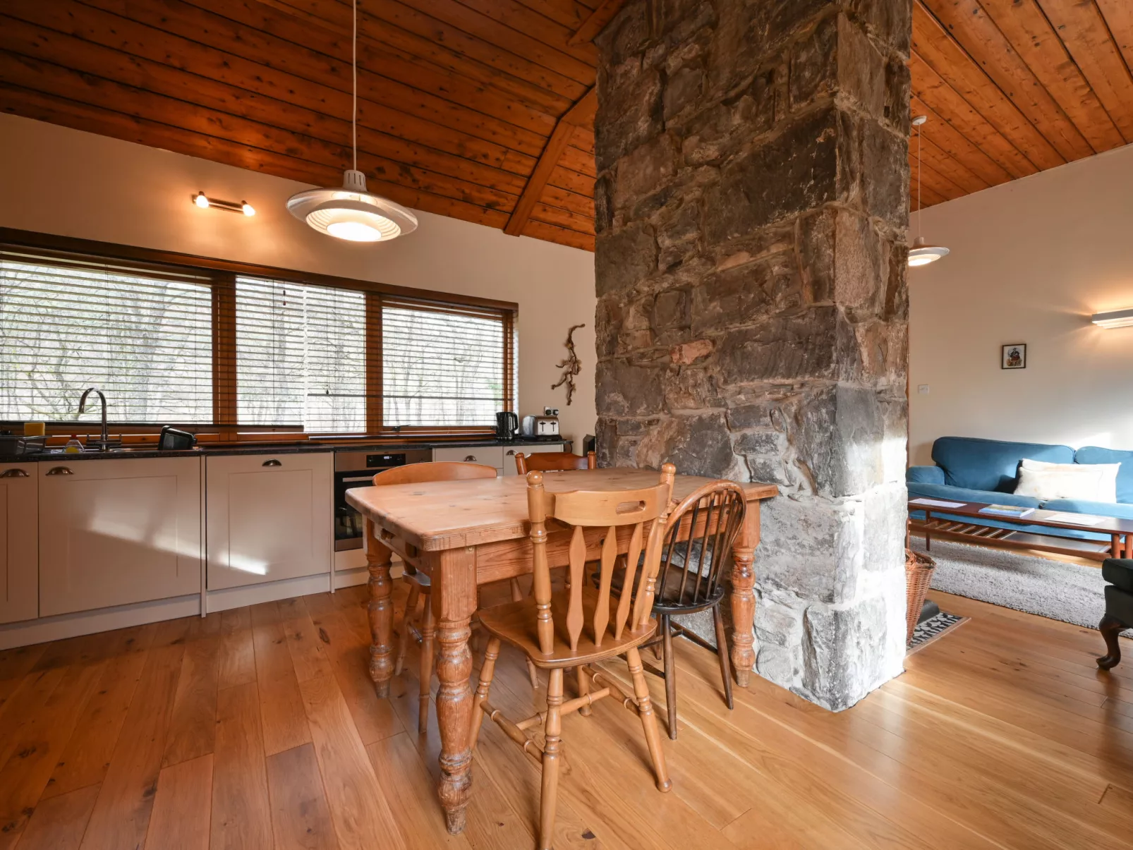 Fishermans Riverside Combi - Binnen