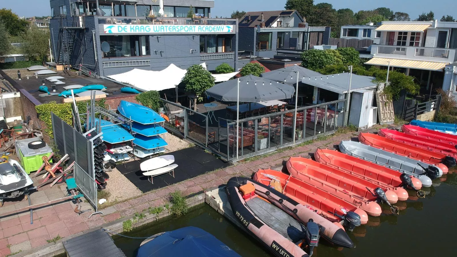 Lakes Small - Buitenkant zomer