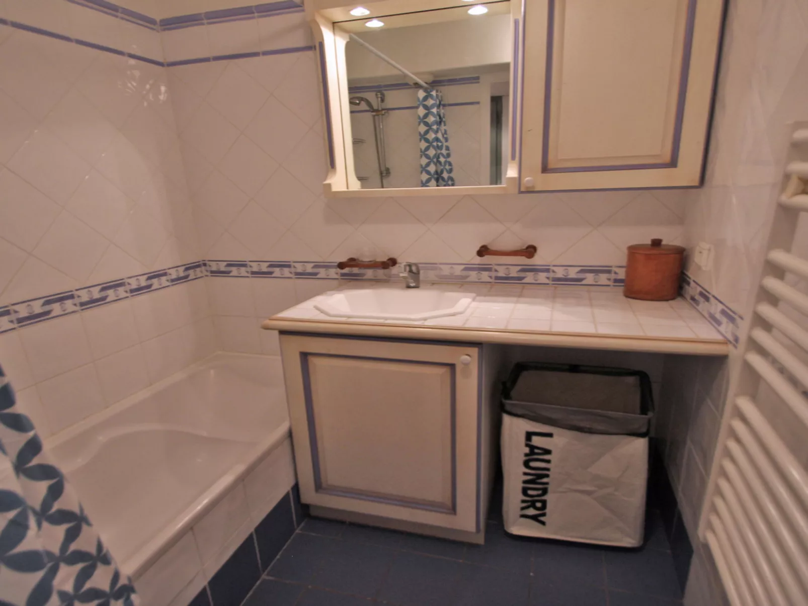 APT T3 - 4 pers - Schwimmbad Residenz - Klimaanlage - WiFi - Binnen