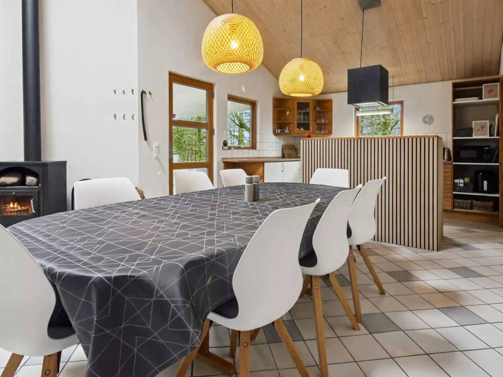 "Absalon" - 29km from the sea - Binnen