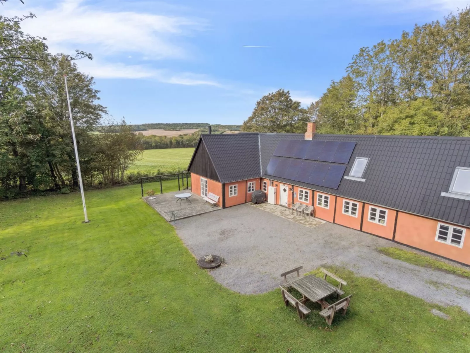 "Sigbritt" - 3.7km from the sea - Buiten