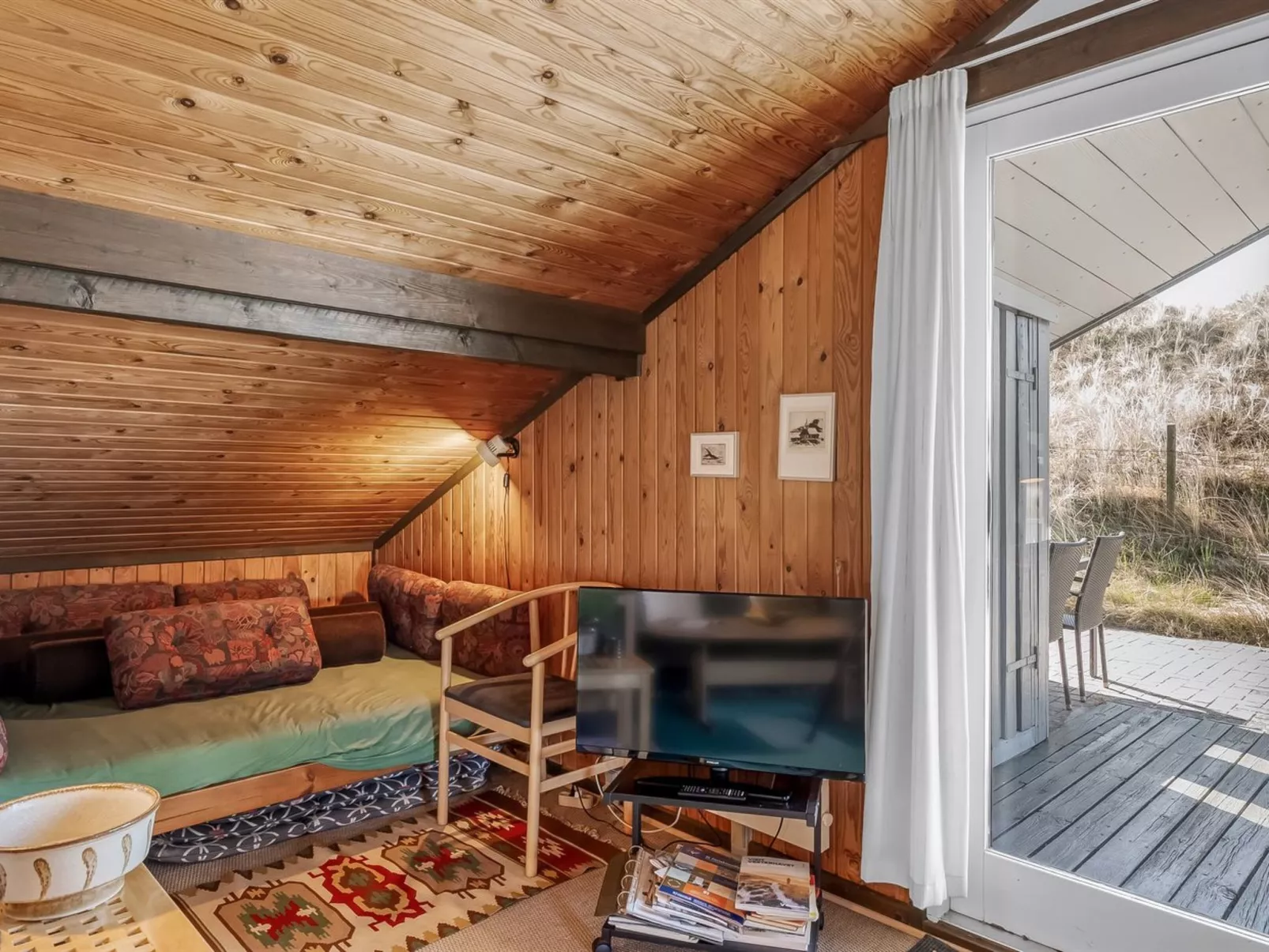 "Flory" - 400m from the sea - Binnen