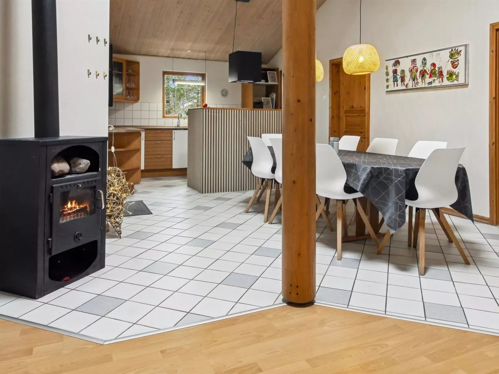 "Absalon" - 29km from the sea - Binnen