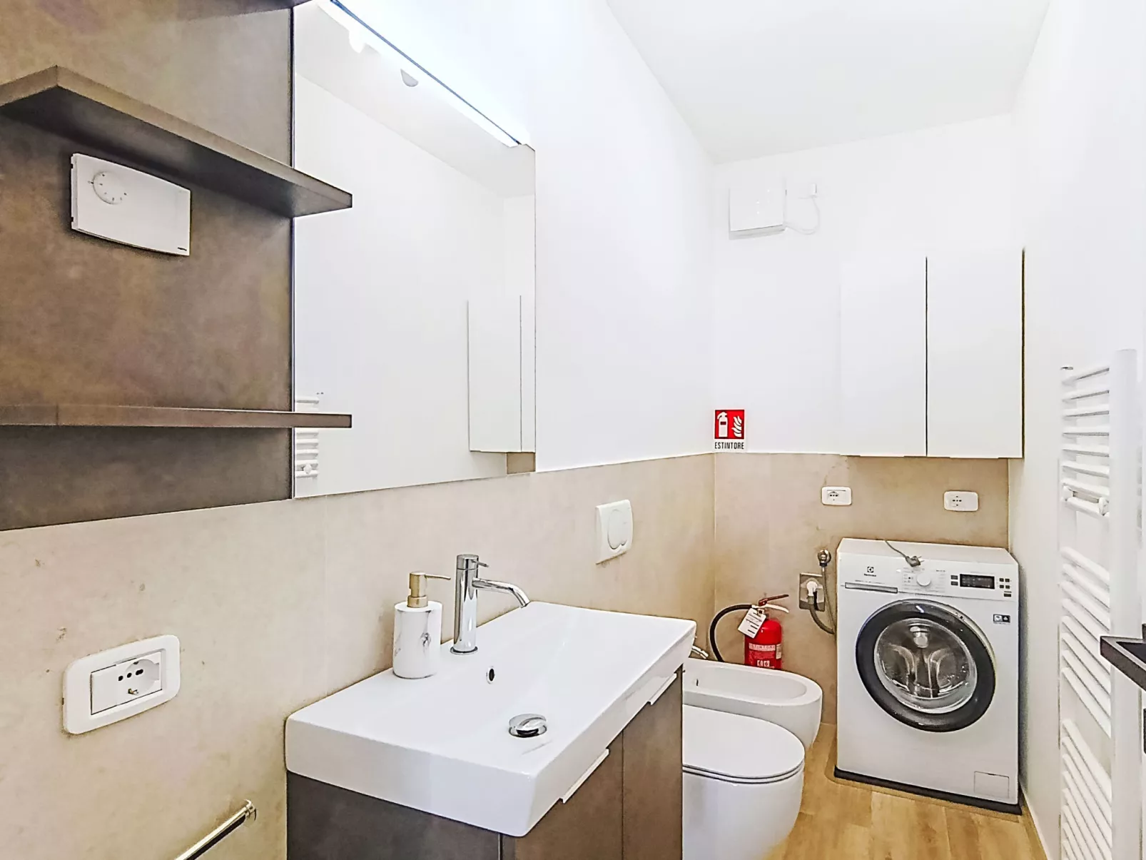 Family and Friends - Binnen