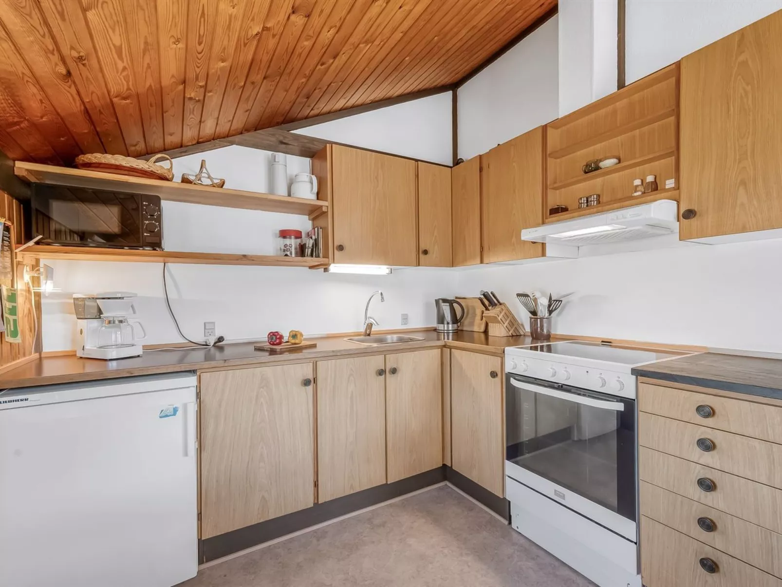 "Flory" - 400m from the sea - Binnen