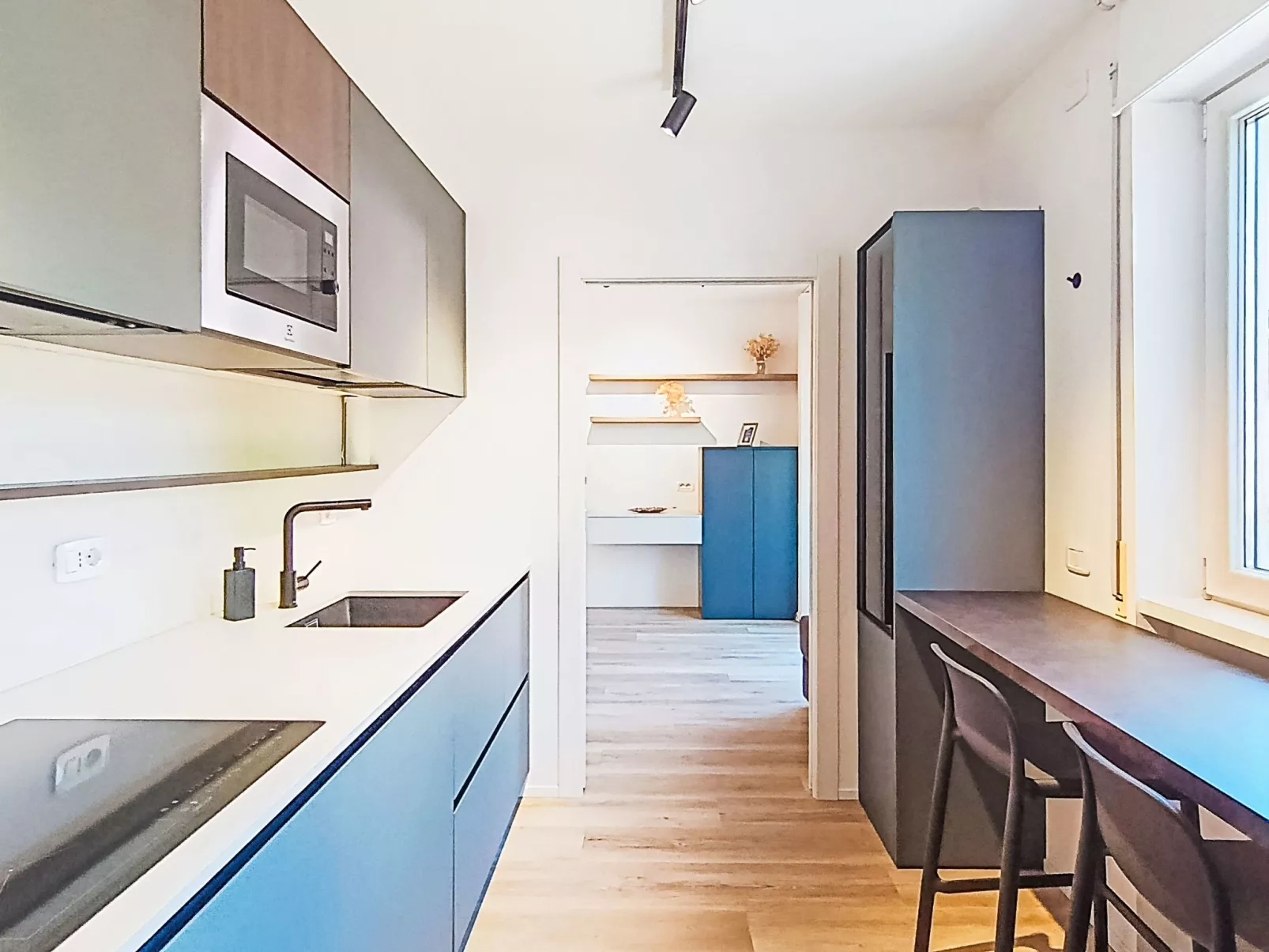 Family and Friends - Binnen