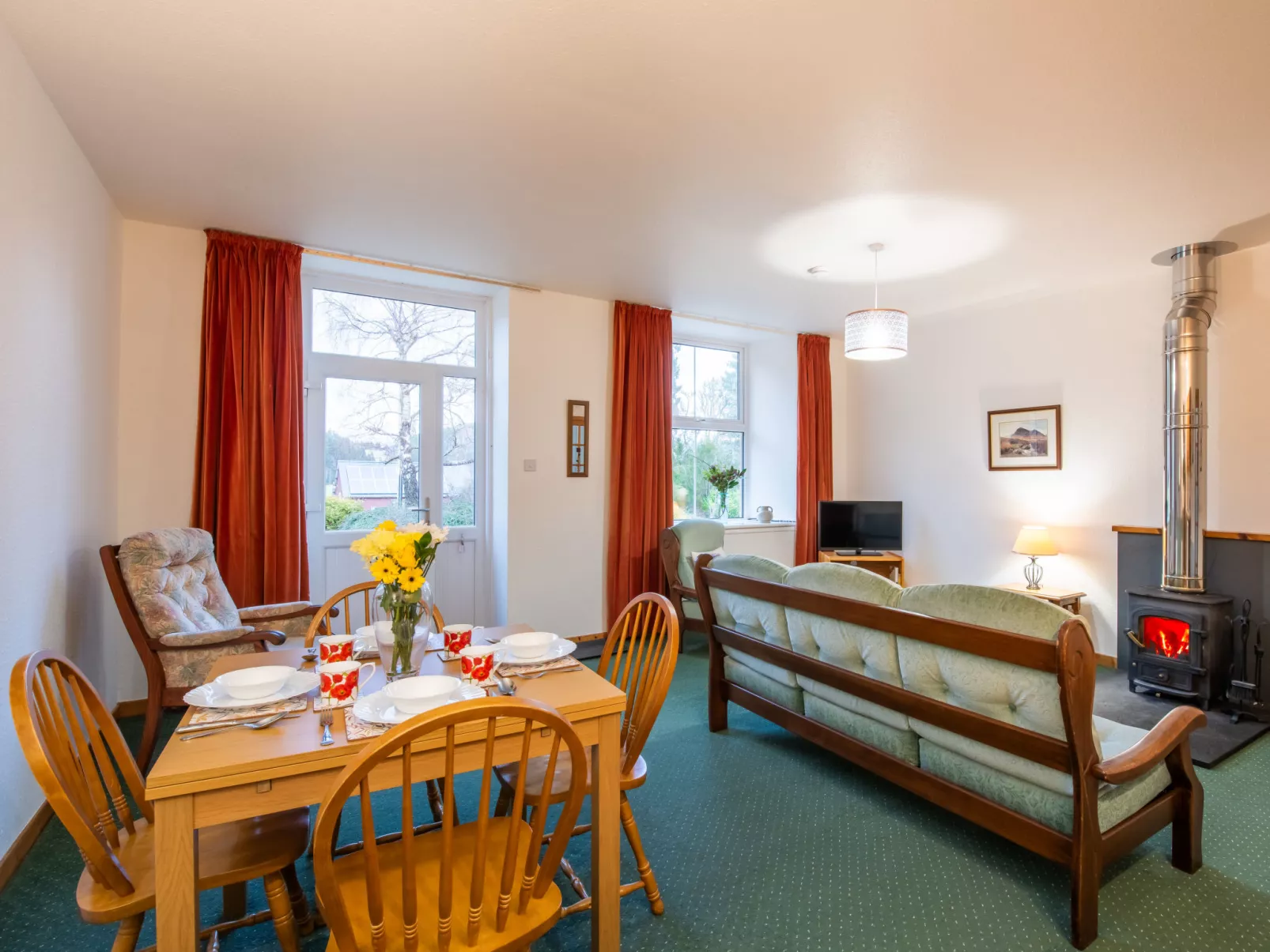 Old Stable & Dairy Combi - Binnen