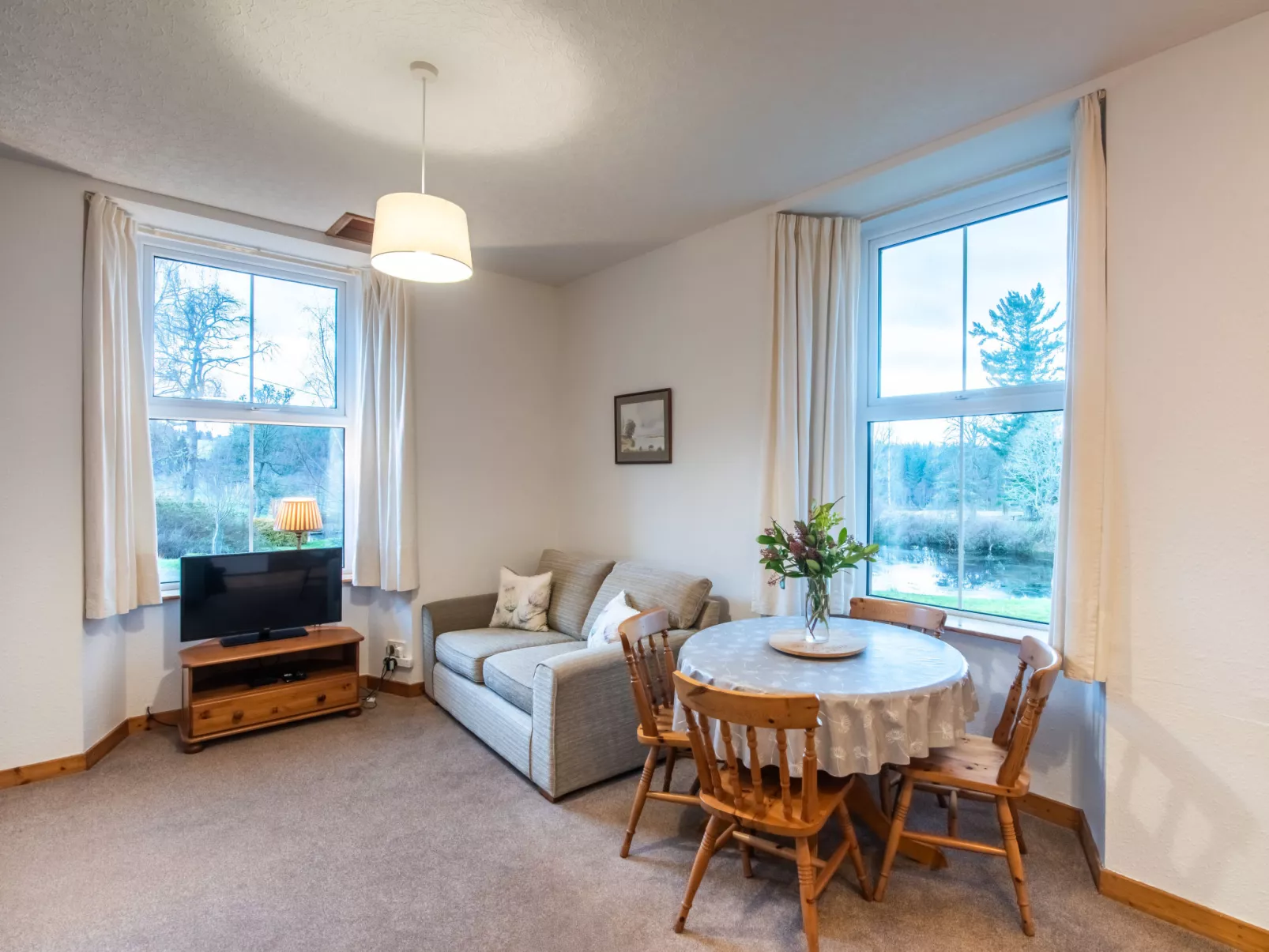 Old Stable & Dairy Combi - Binnen