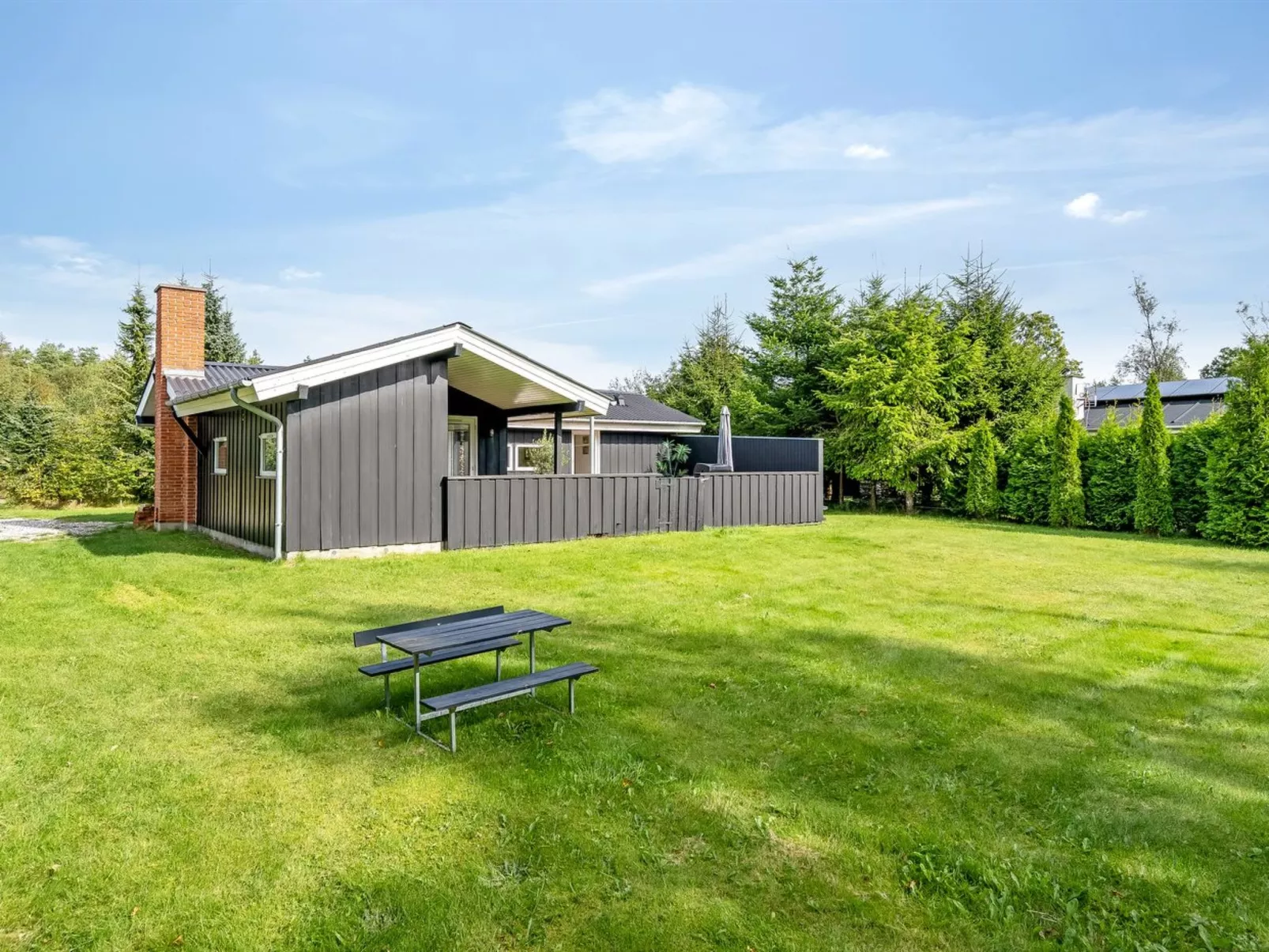 "Elnur" -  from the sea - Buiten