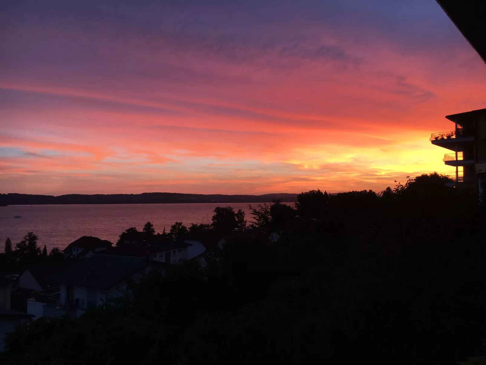 In bester Wohnlage mit traumhafter Sicht auf die Insel Mainau - Buiten