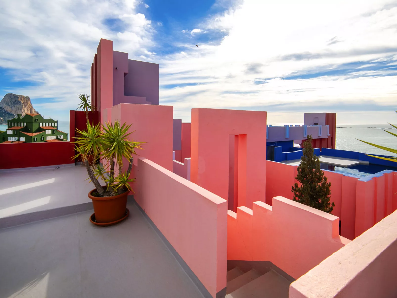 Muralla Roja - Buiten