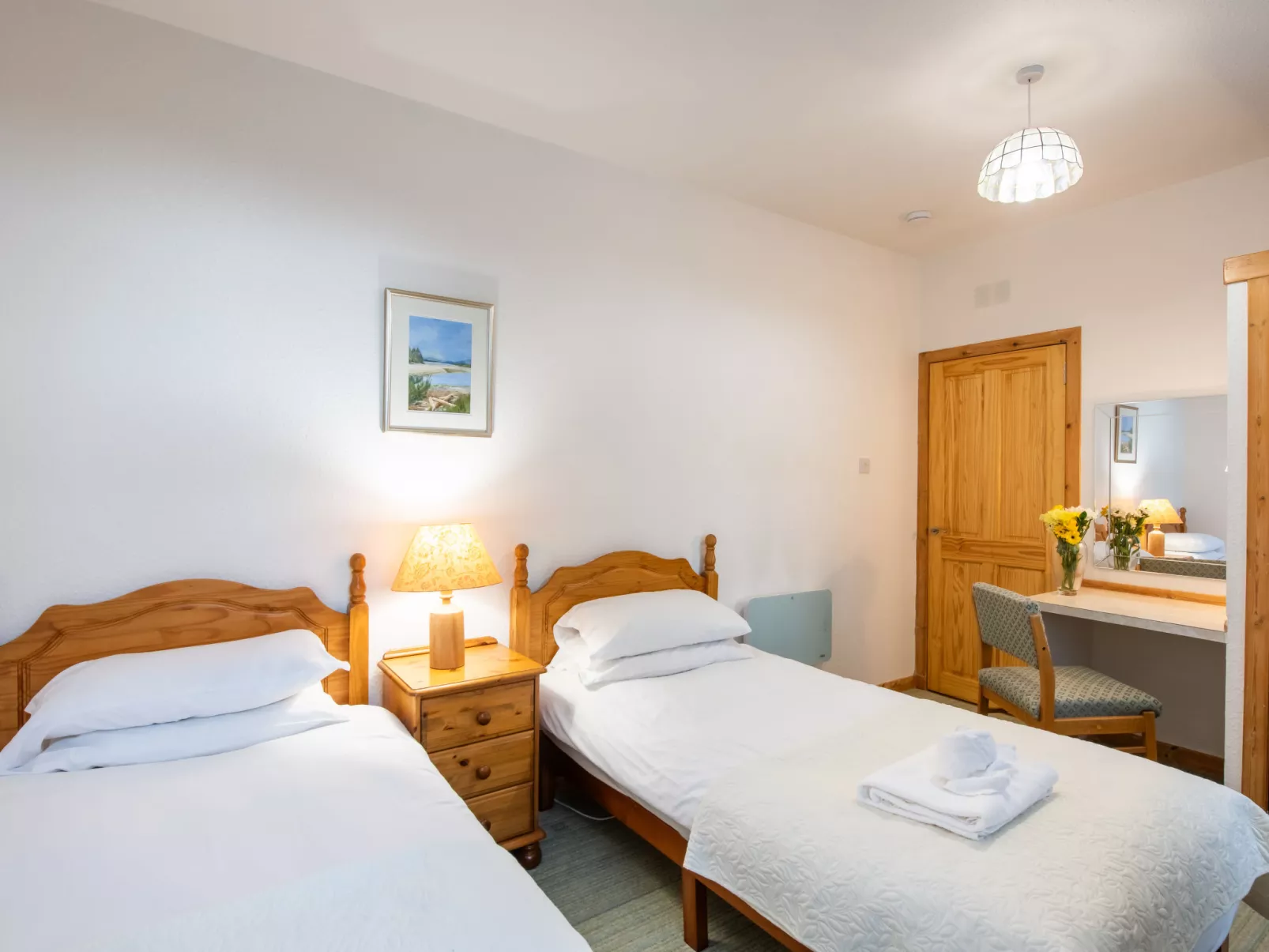 Old Stable & Dairy Combi - Binnen