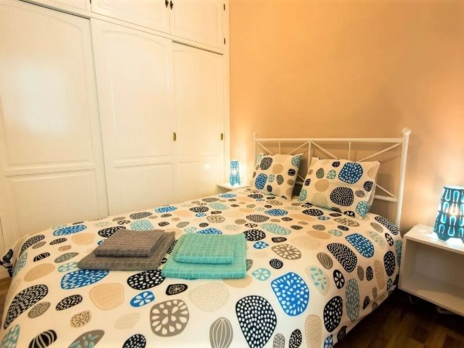 "Sunny Cervantes" mit privatem Balkon - Binnen