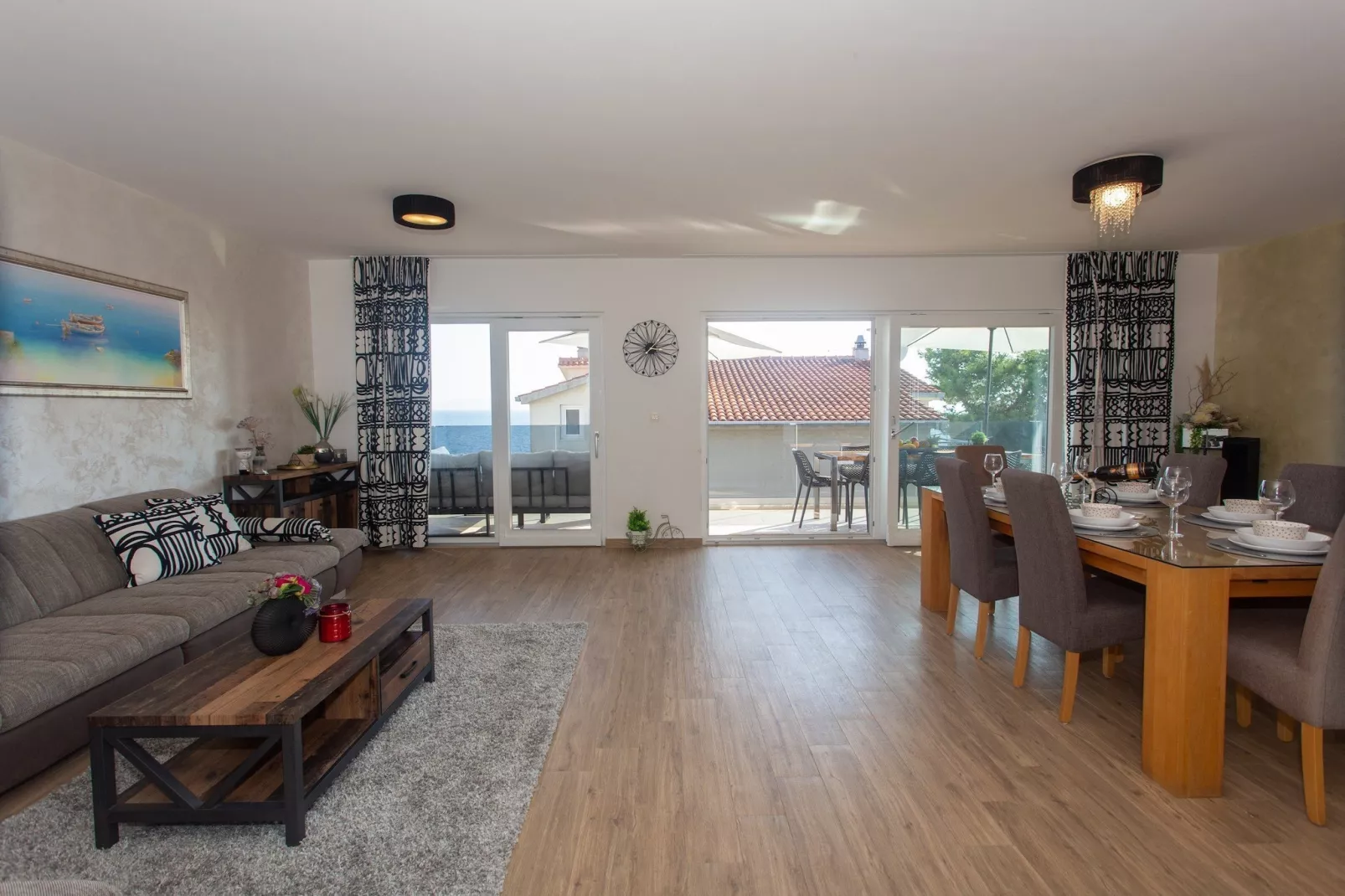 Apartments Aqua - Superior Two Bedroom Apartment with Terrace and Sea View (Aqua 2) - Binnen