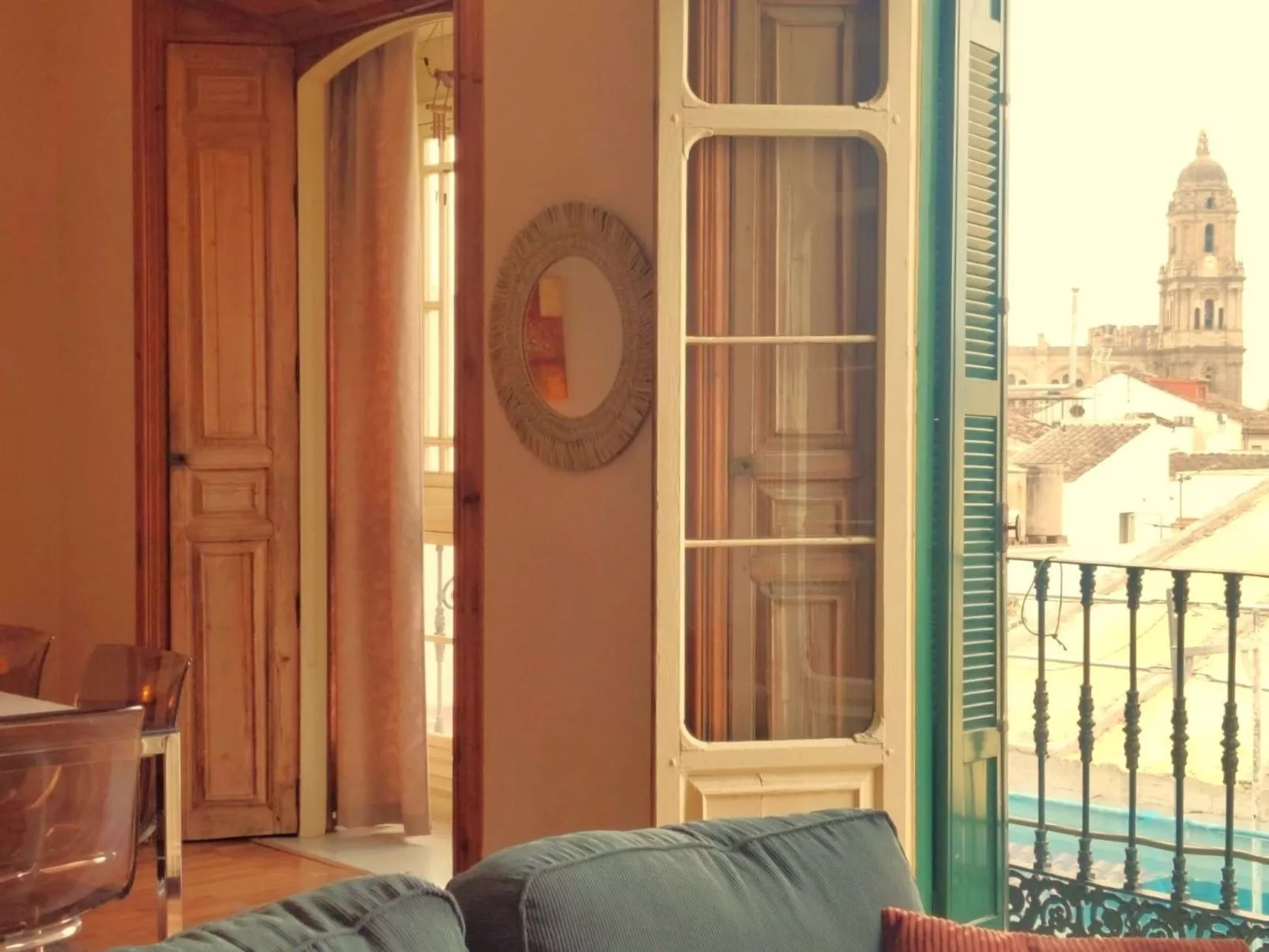 "Sunny Cervantes" mit privatem Balkon - Binnen