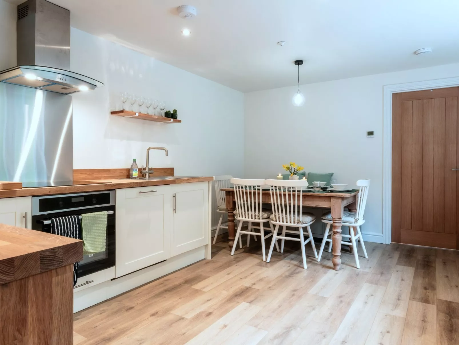 Alpine Cottage - Binnen