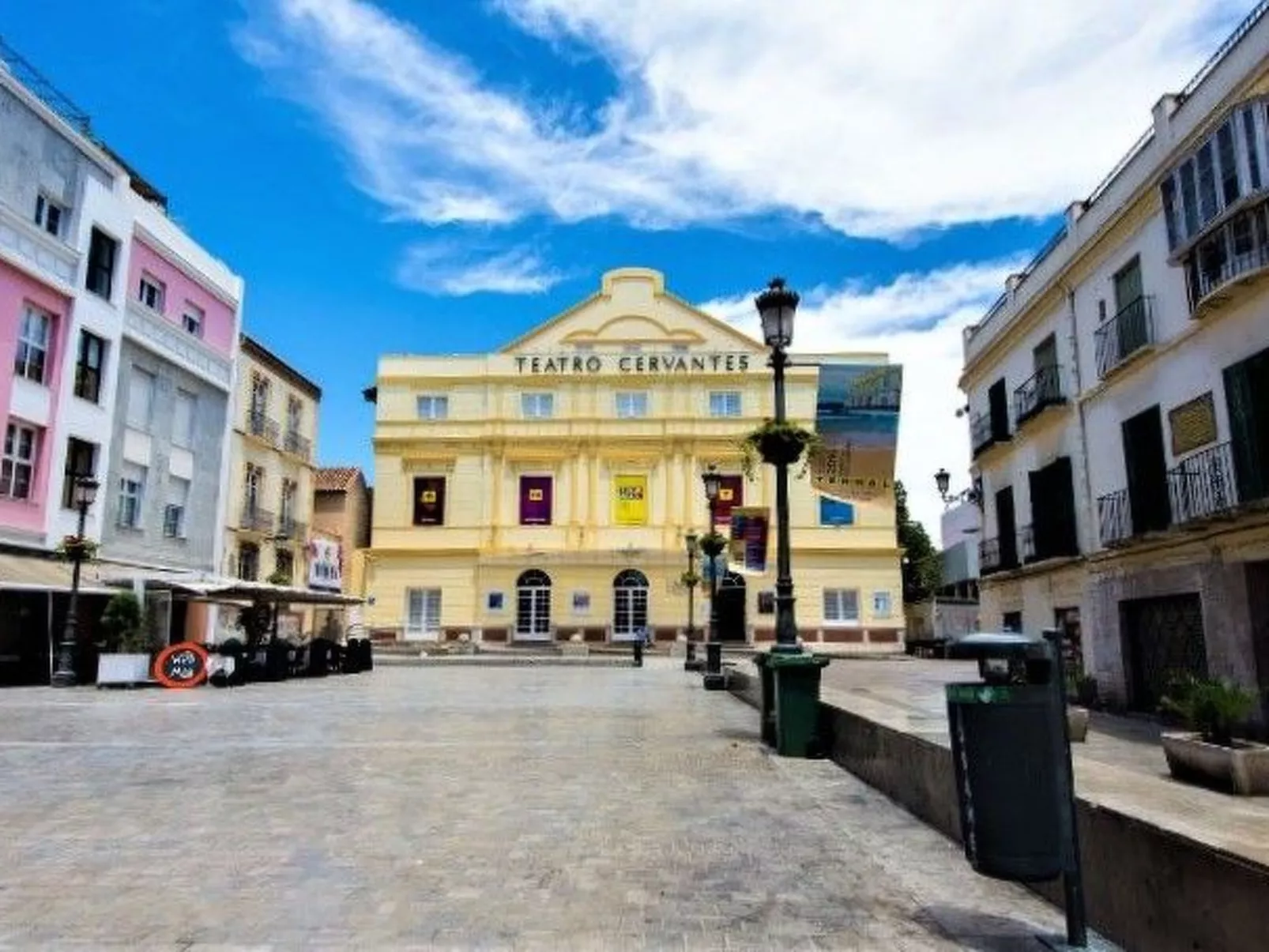 "Sunny Cervantes" mit privatem Balkon - Buiten