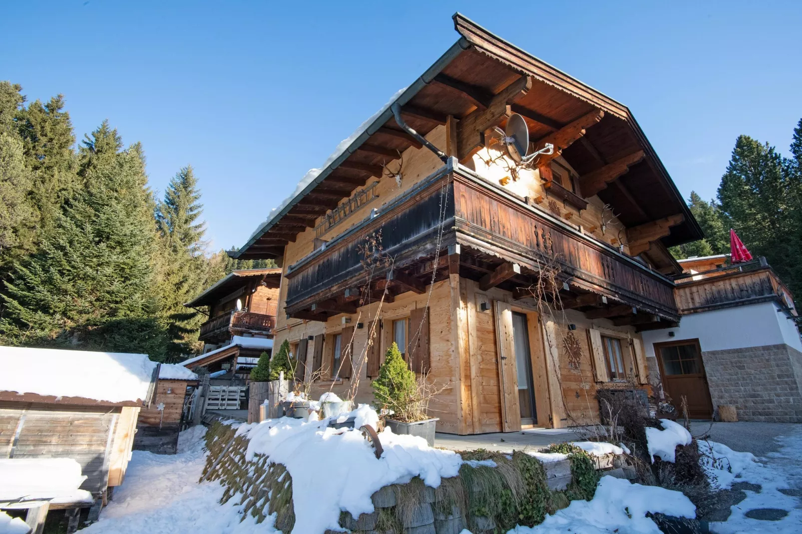 Thaler Hütte - Platzhirsch - Exterieur winter