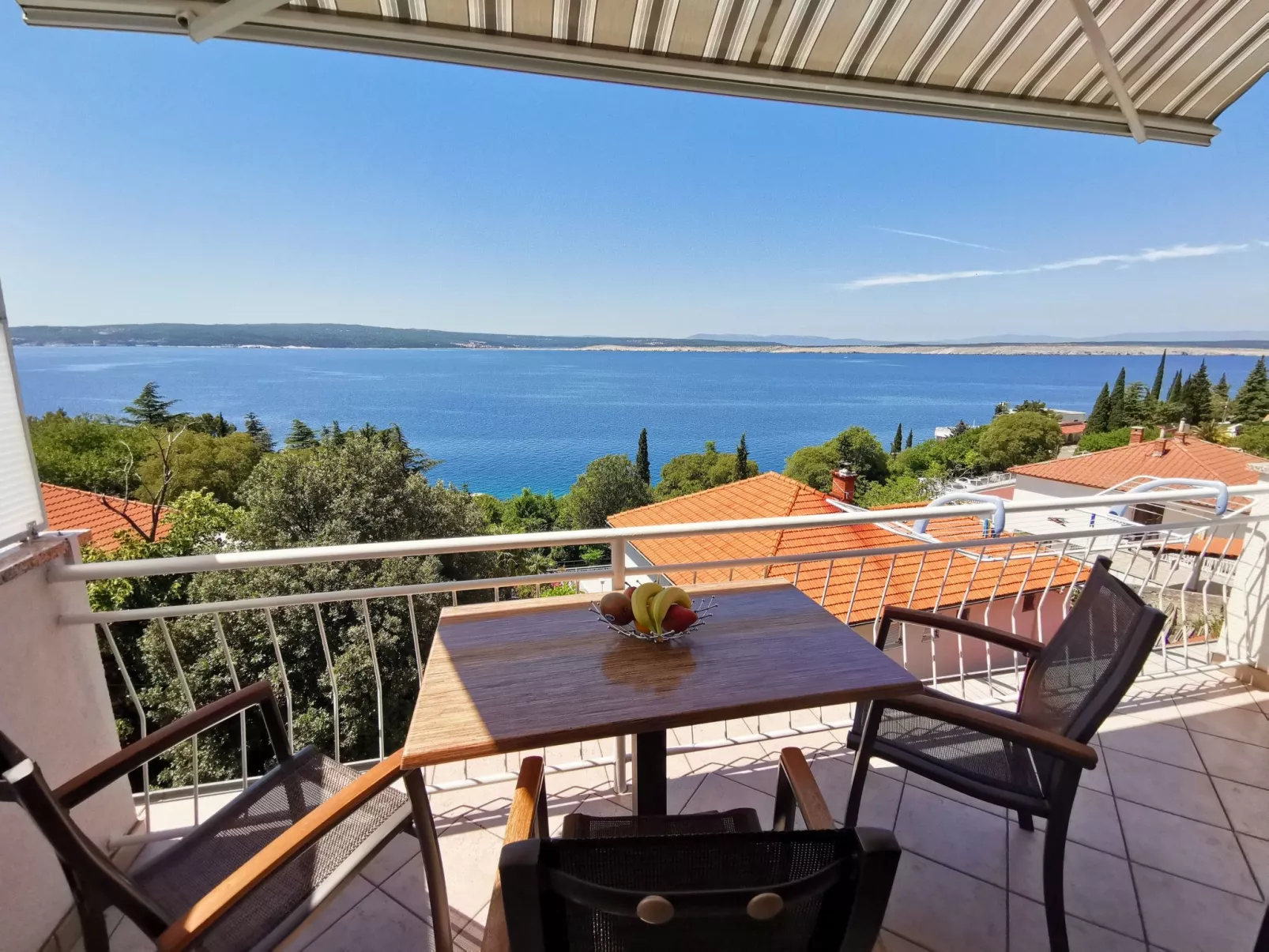 Wohnung mit Panoramablick aufs Meer