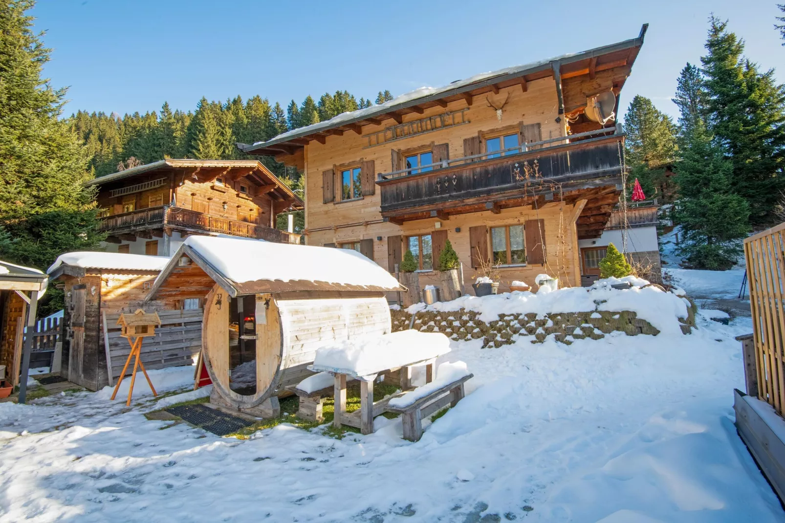 Thaler Hütte - Platzhirsch - Exterieur winter